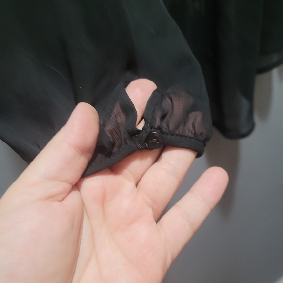 Mudd Sheer Black Long Sleeve Blouse with Embroidered Detailing L - Picture 5 of 6